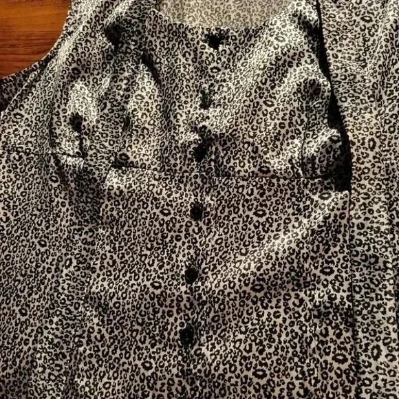 S C Collection Black & Silver Silky  Scoop Blouse Top with Self Ties sz L - Picture 8 of 10